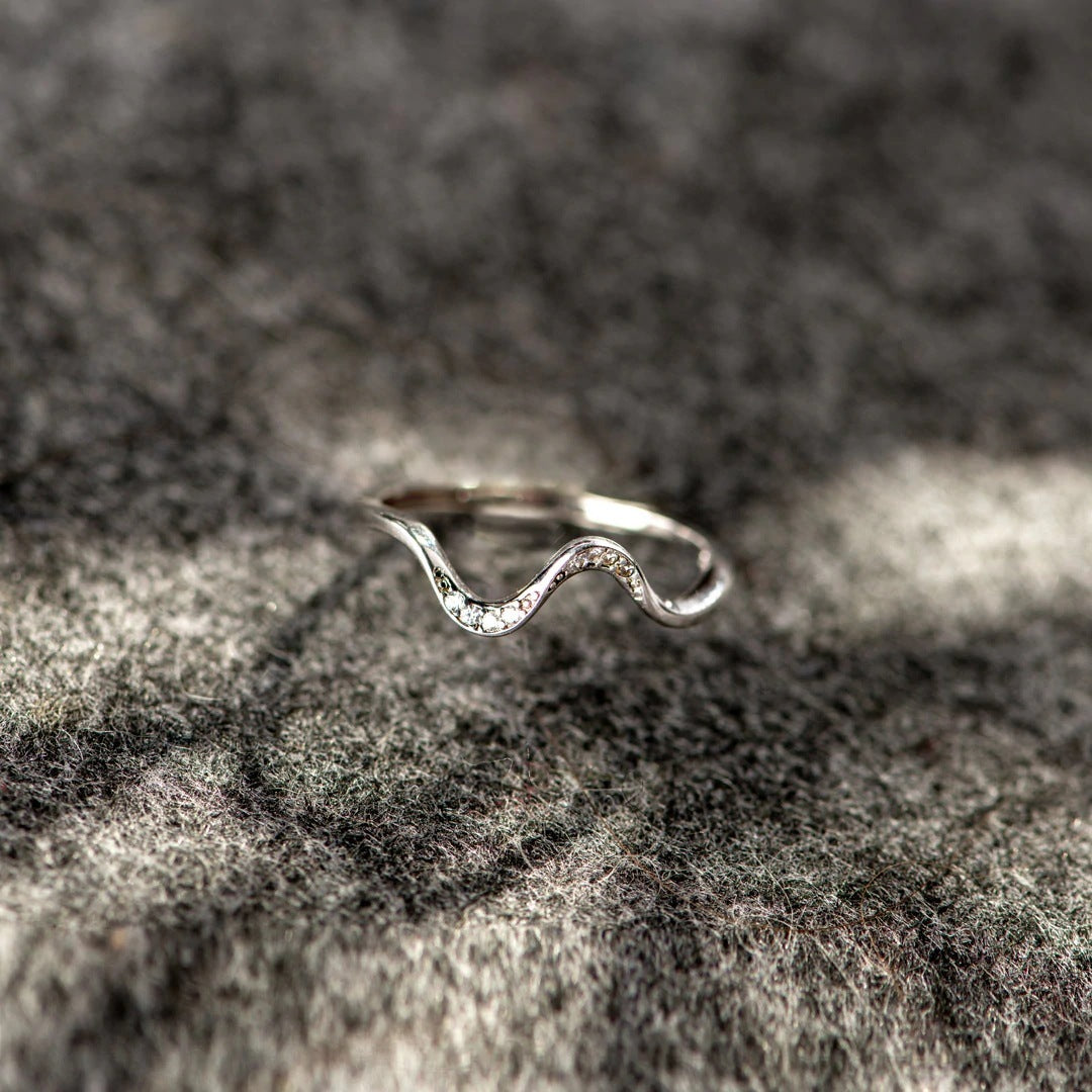 Women's Fashion S925 Silver Simple Wave Ring - FASHIONKULTUR