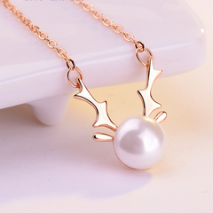 Small Elk Pearl Pendant - FASHIONKULTUR