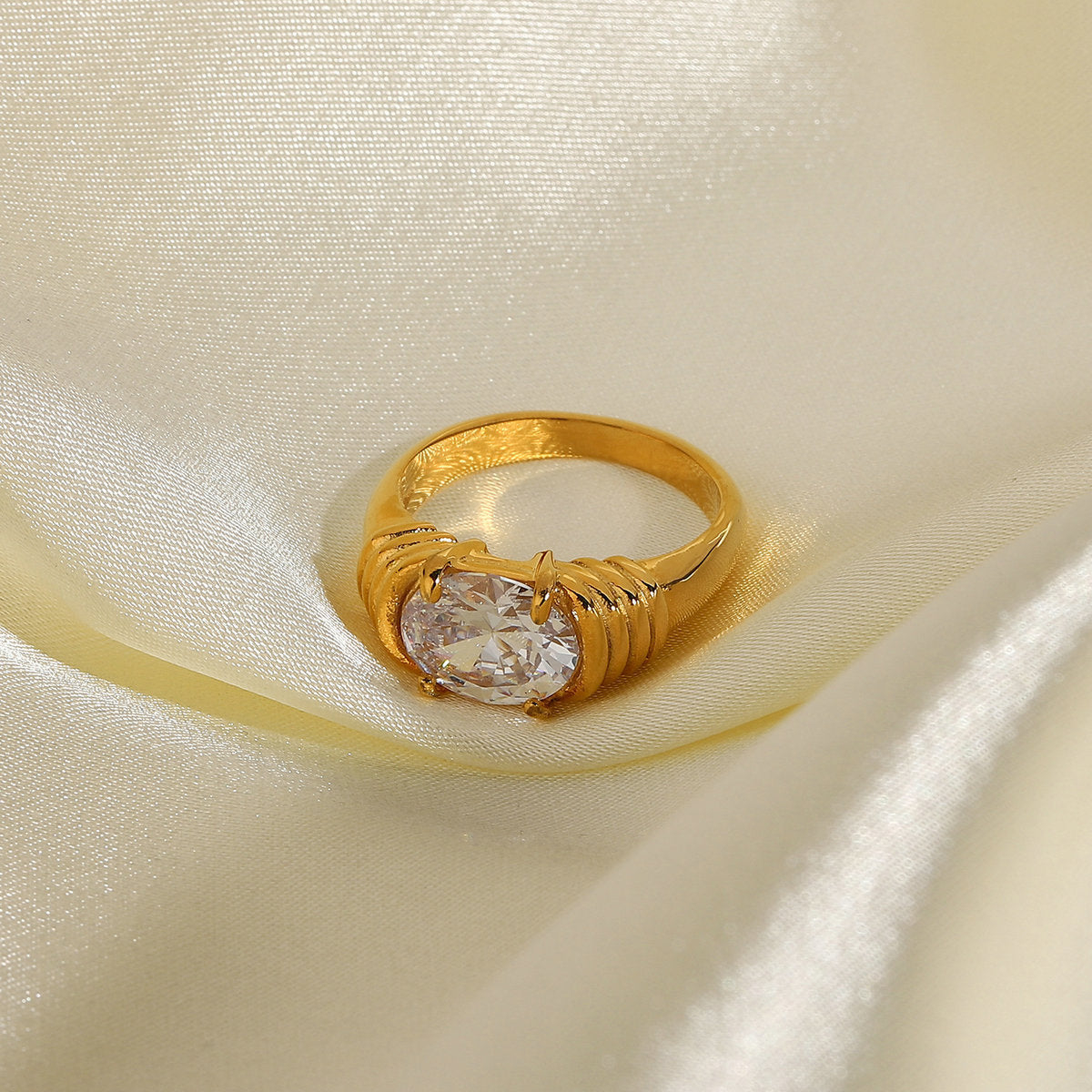 18K Gold-plated 316L Stainless Steel Jewelry Ring Wedding White Zircon Ring - FASHIONKULTUR