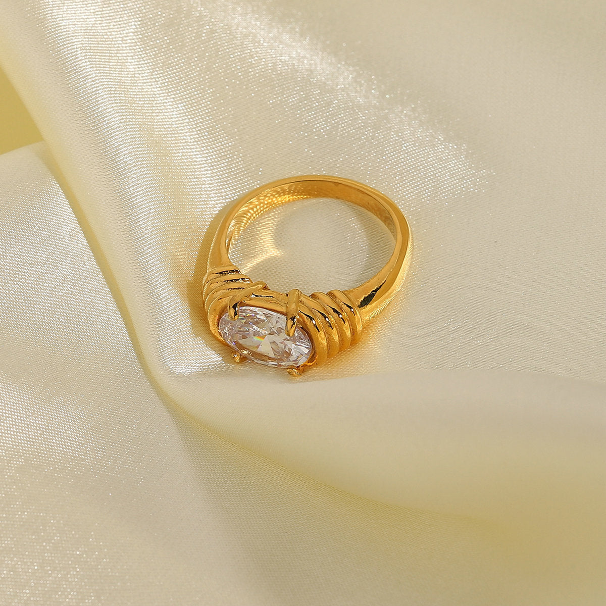 18K Gold-plated 316L Stainless Steel Jewelry Ring Wedding White Zircon Ring - FASHIONKULTUR