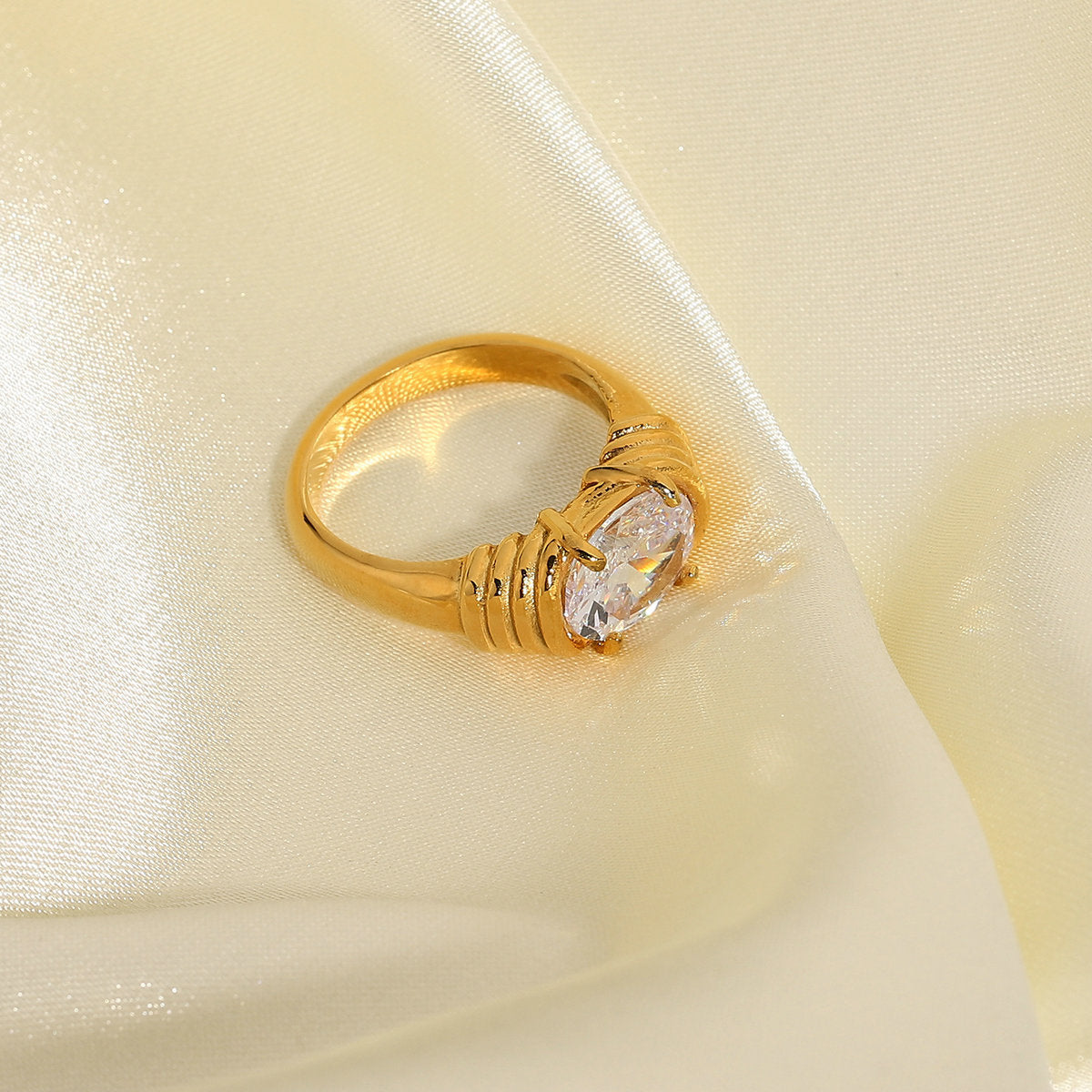 18K Gold-plated 316L Stainless Steel Jewelry Ring Wedding White Zircon Ring - FASHIONKULTUR