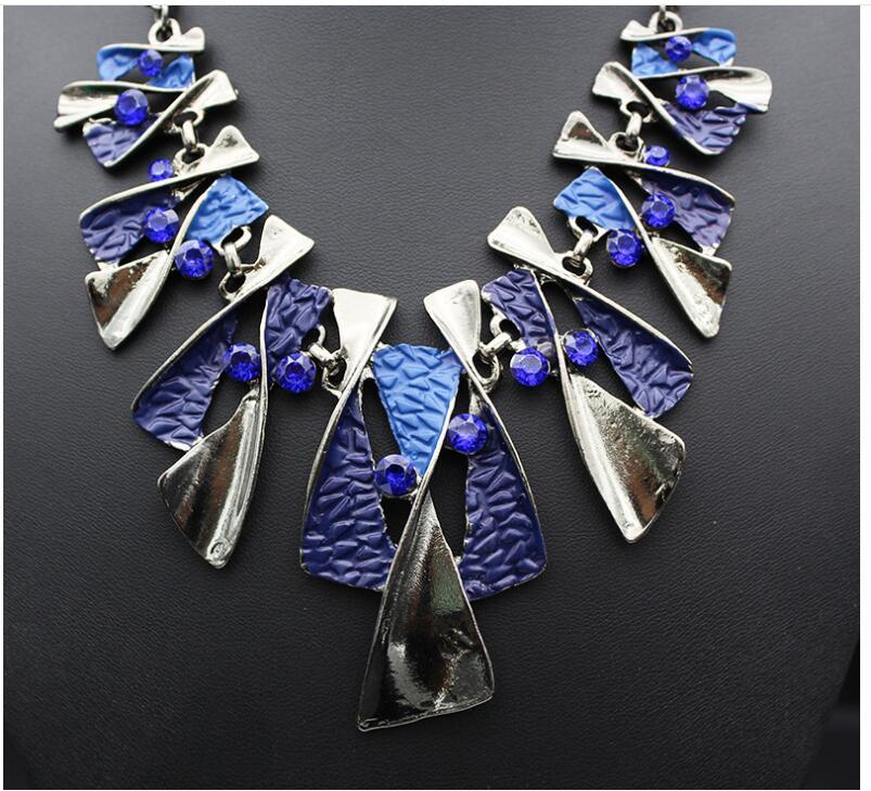 The big European and American fashion color alloy diamond necklace earrings set bride jewelry factory direct - FASHIONKULTUR