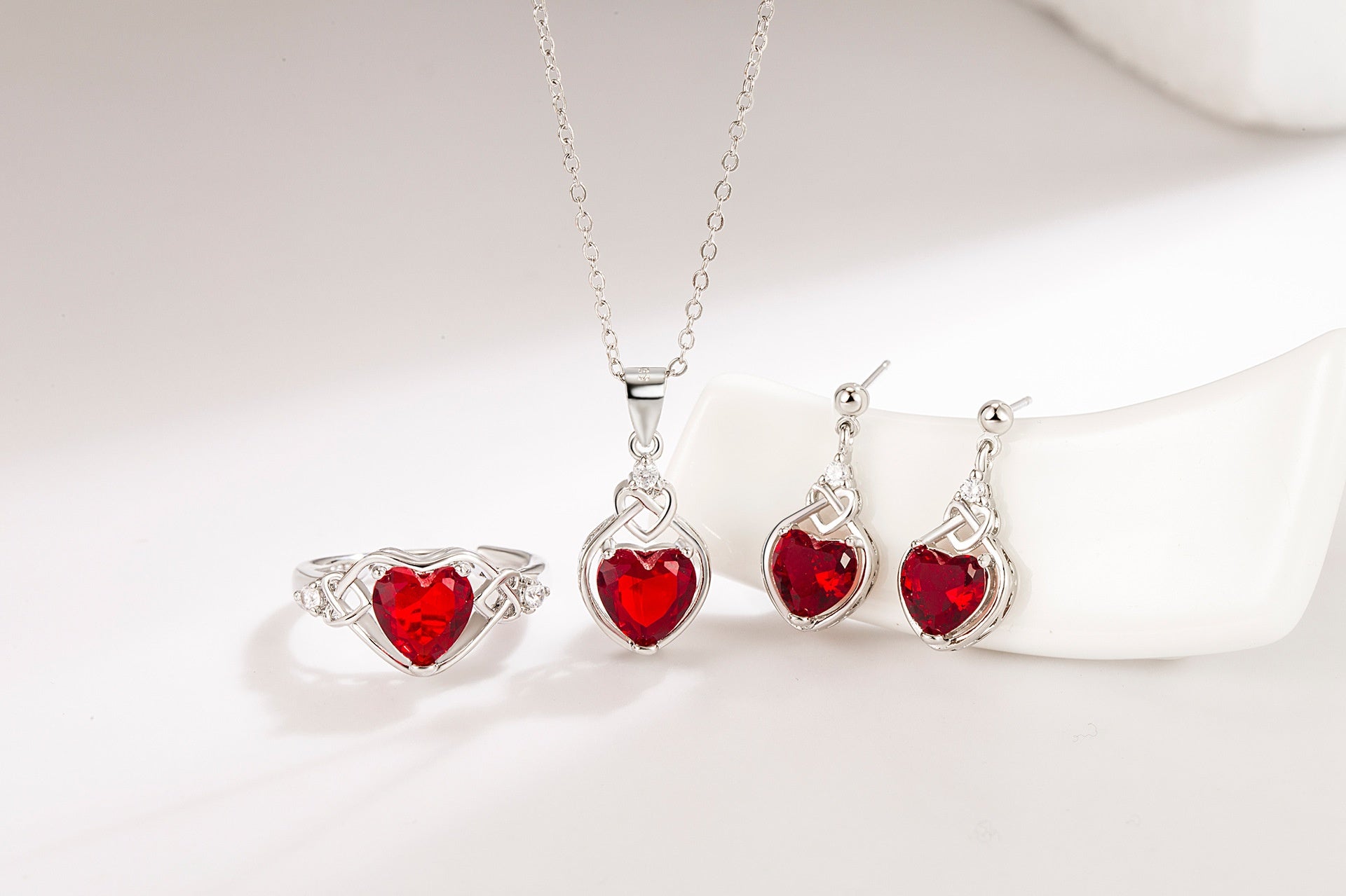 Heart-shaped Ruby Jewelry Suit - FASHIONKULTUR