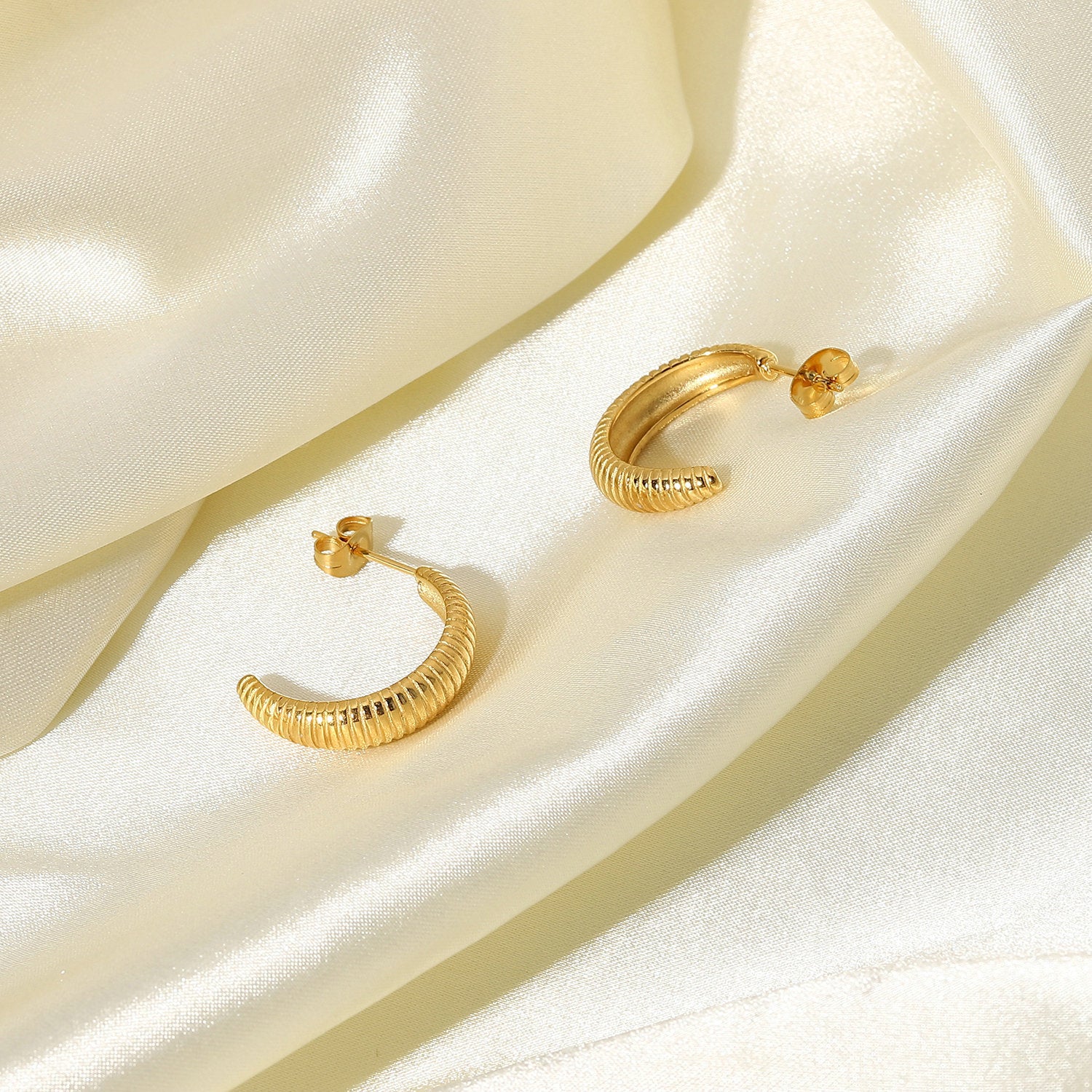 18K Gold-plated Croissant Earrings Stainless Steel Thin C-shaped Hoop Earrings Female Jewelry - FASHIONKULTUR