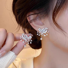 Fashion And Fully-jewelled Pearl Stud Earrings