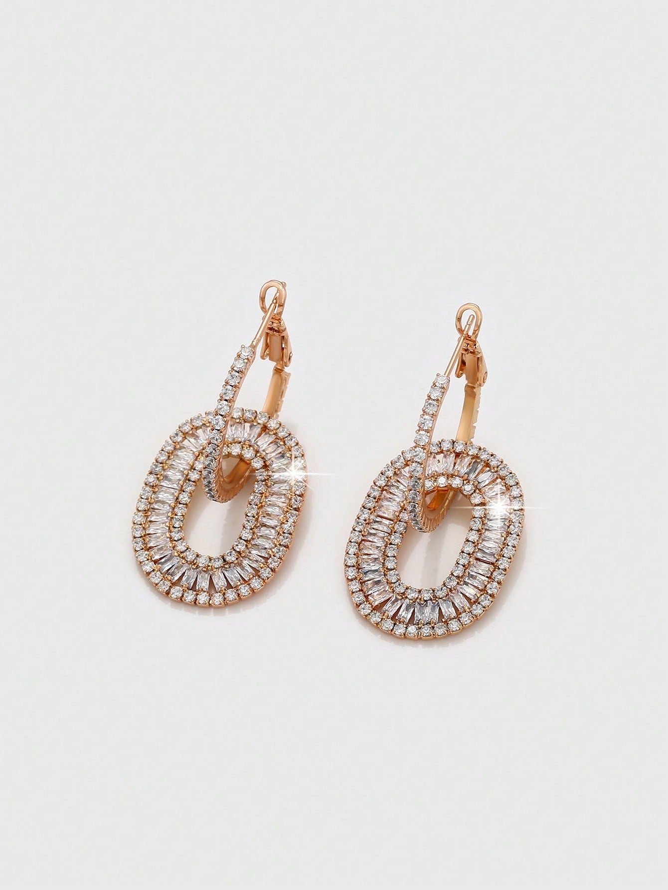 A pair of fashion trend temperament atmosphere trend micro inset zircon women earrings dating daily wear - FASHIONKULTUR