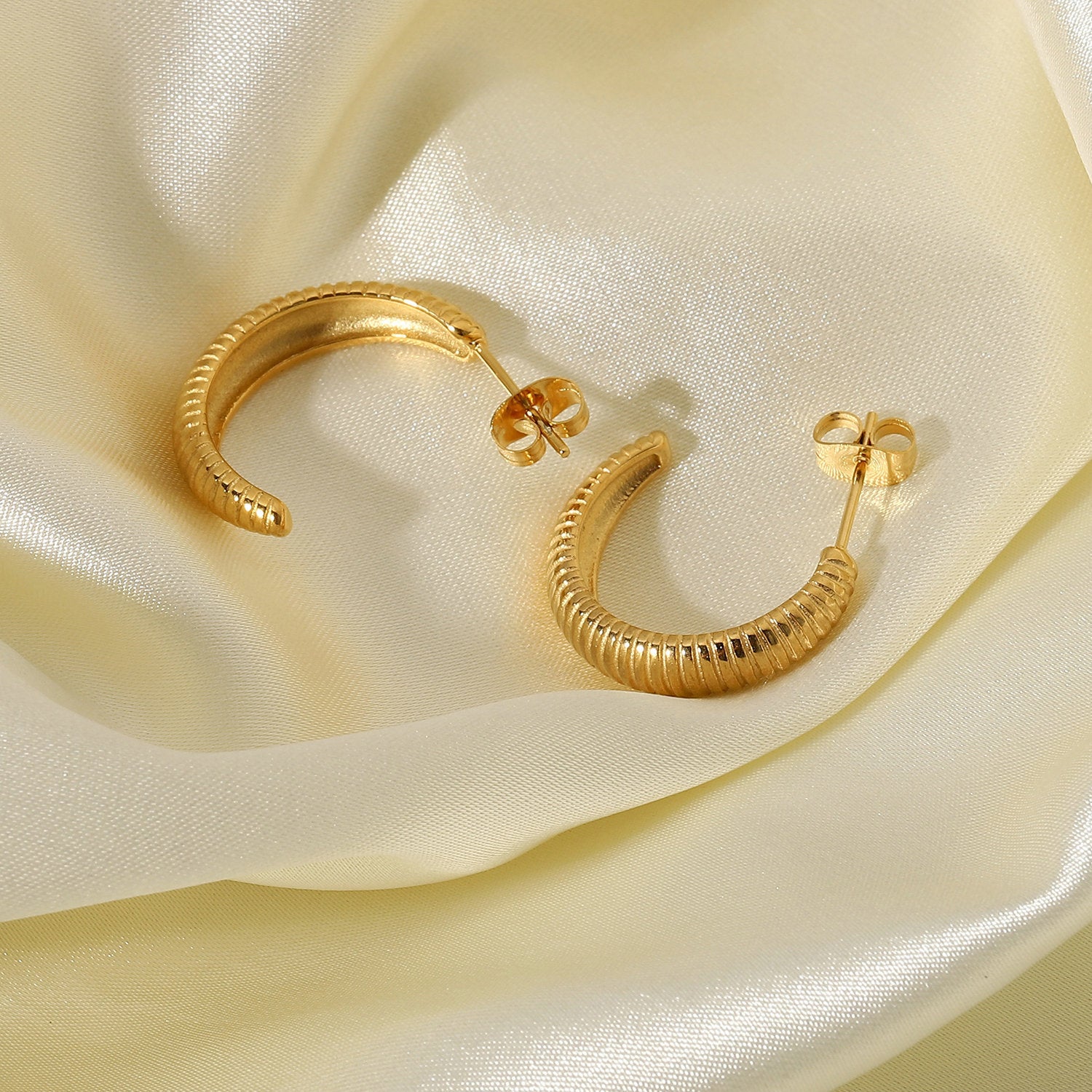 18K Gold-plated Croissant Earrings Stainless Steel Thin C-shaped Hoop Earrings Female Jewelry - FASHIONKULTUR