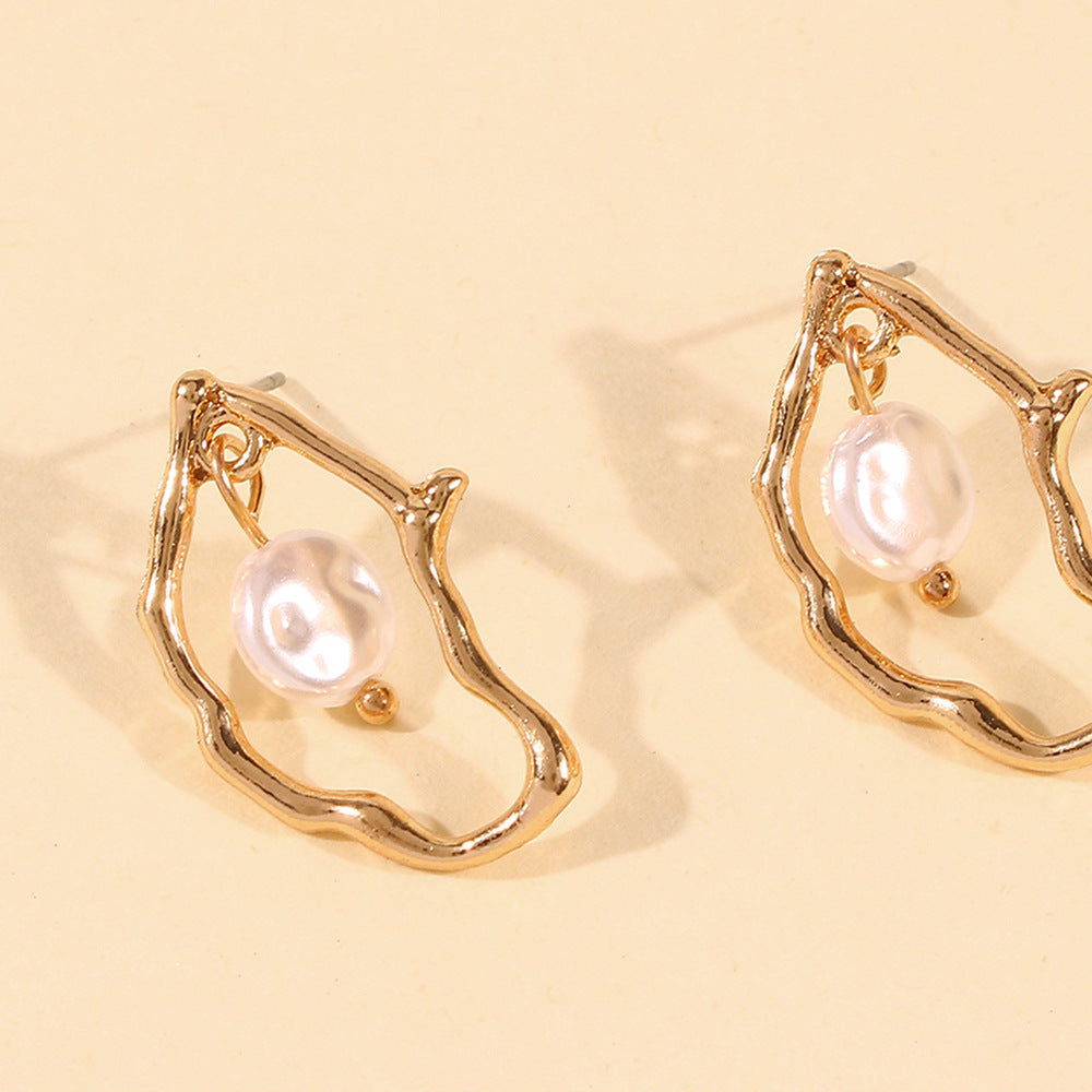 Irregular Pearl Earrings - FASHIONKULTUR