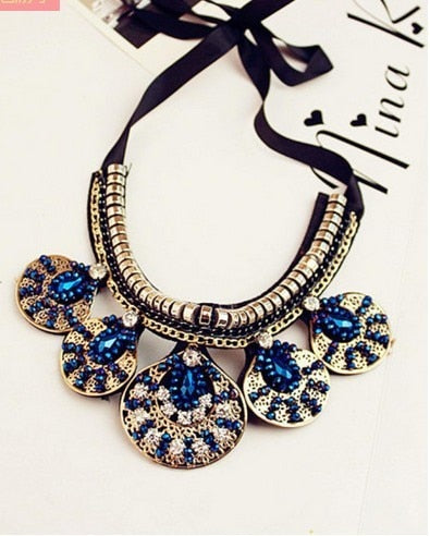 Fashionable Statement Choker Necklace - FASHIONKULTUR