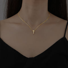 Women's Simple Cross Pendant Necklace - FASHIONKULTUR