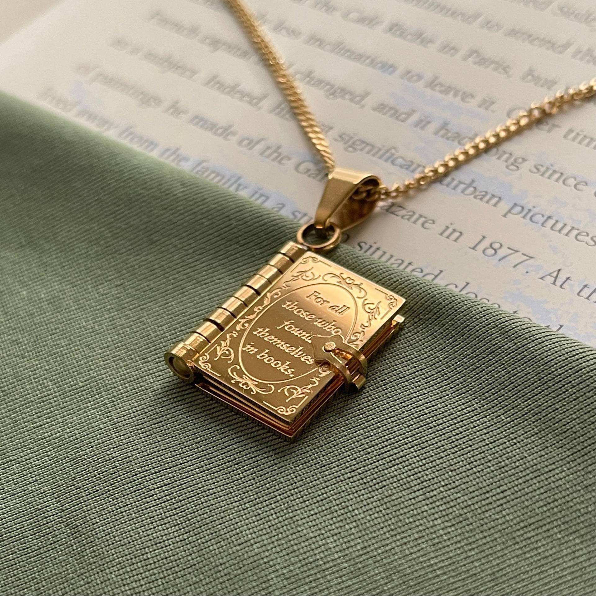 Open And Close Book Necklace Retro Artistic - FASHIONKULTUR