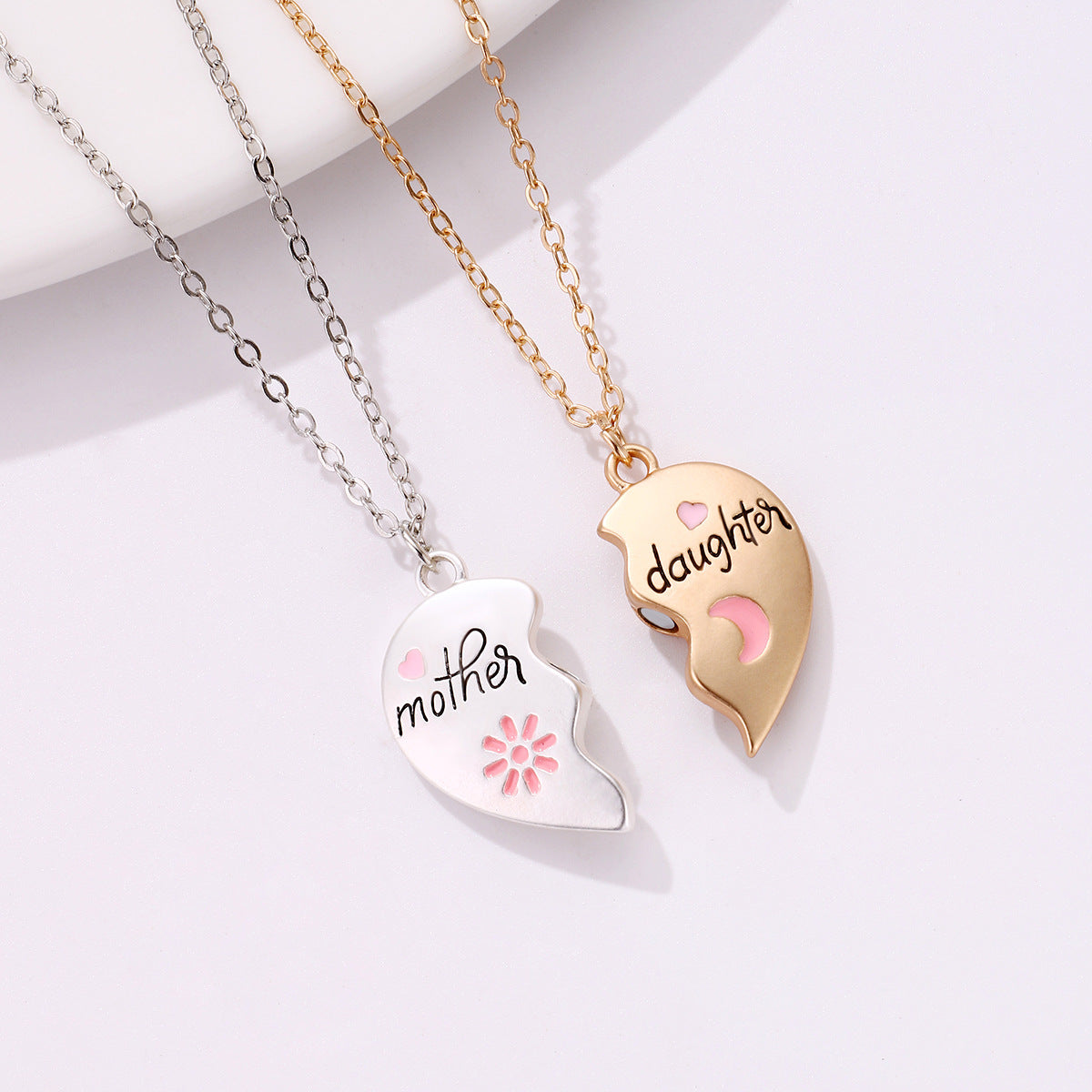 2PCS Set Jewelry Mother Daughter Necklace Matching Heart Magnetic Pendant Fashion Gifts For Mother's Day - FASHIONKULTUR