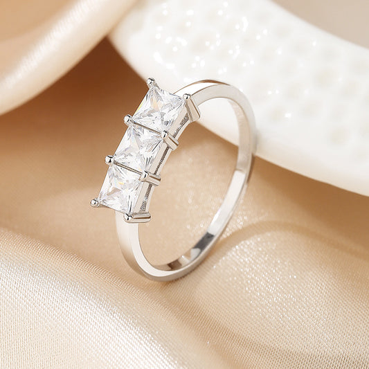 Female Niche Zircon 925 Silver Ring - FASHIONKULTUR