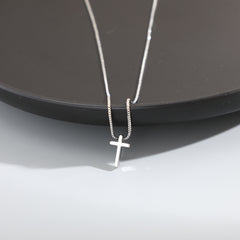 Women's Simple Cross Pendant Necklace - FASHIONKULTUR