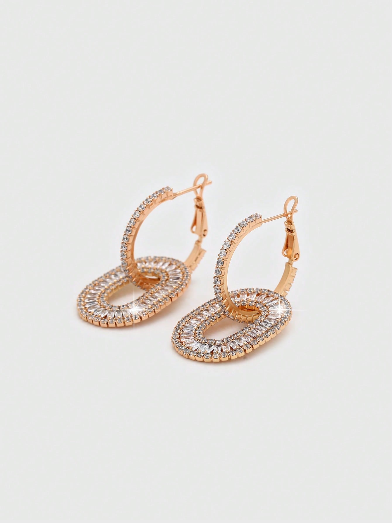 A pair of fashion trend temperament atmosphere trend micro inset zircon women earrings dating daily wear - FASHIONKULTUR