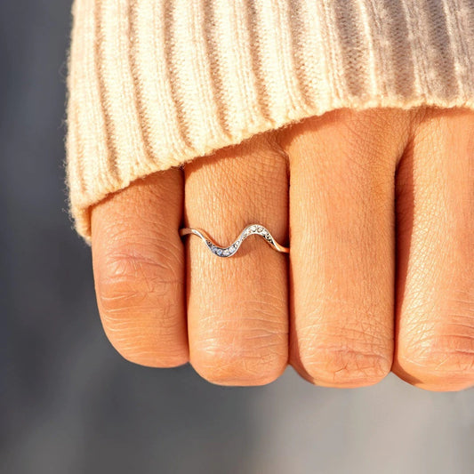 Women's Fashion S925 Silver Simple Wave Ring