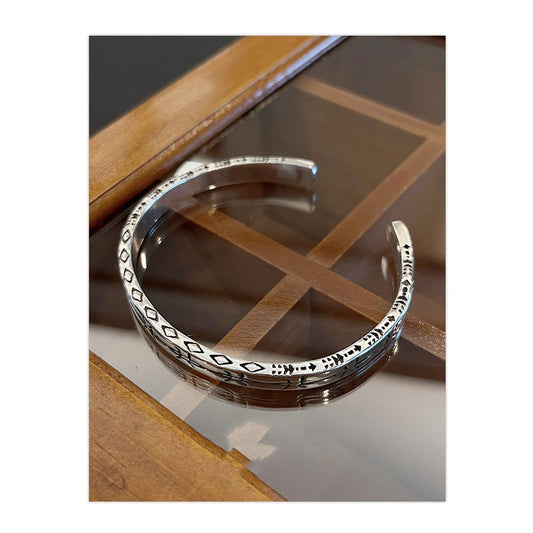 Unique High-end And Cool Style Geometric Hand Decorations - FASHIONKULTUR
