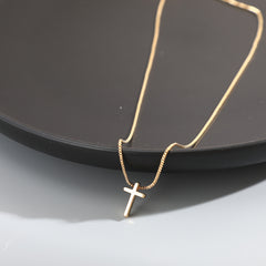 Women's Simple Cross Pendant Necklace - FASHIONKULTUR