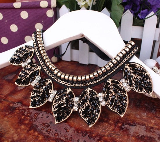 Fashionable Statement Choker Necklace - FASHIONKULTUR